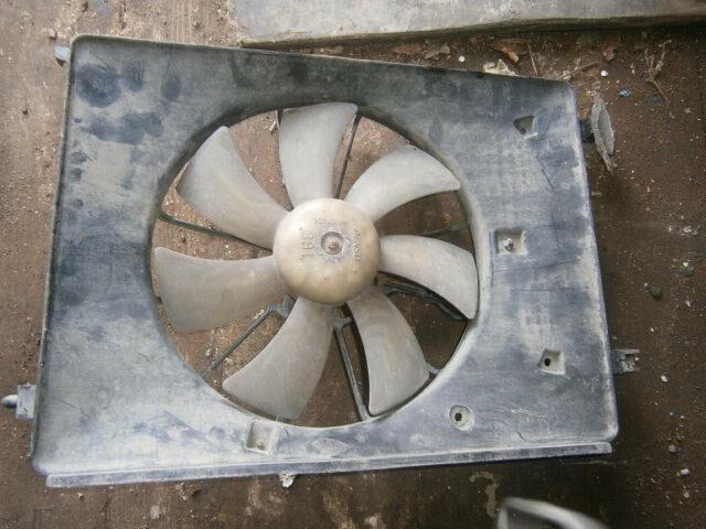 Диффузор радиатора Хонда Джаз в Колпино 24051