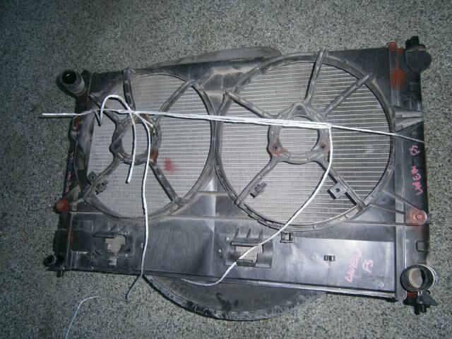 Диффузор радиатора Мазда МПВ в Колпино 31232