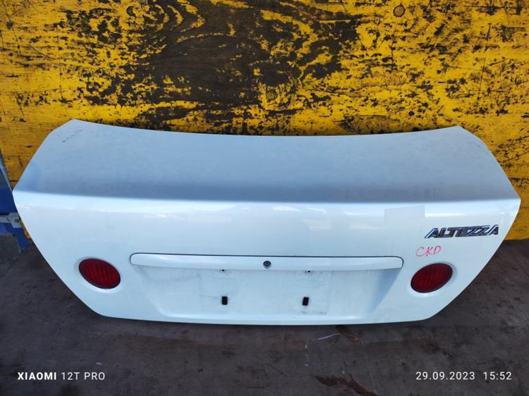 Крышка багажника Тойота Алтеза в Колпино 651581