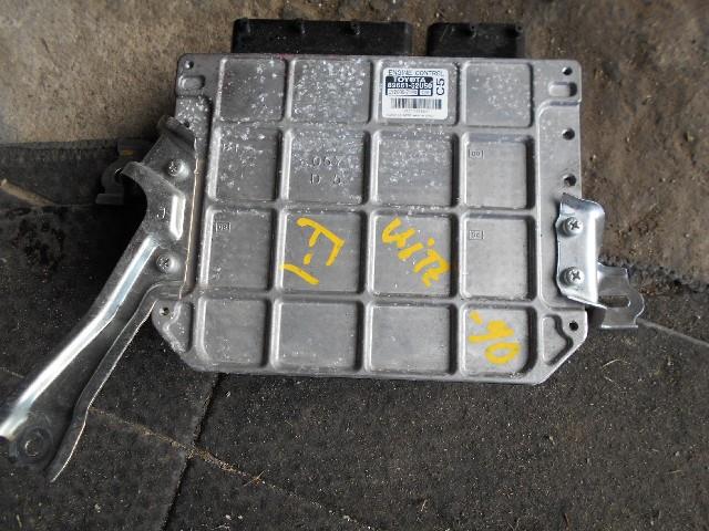 Блок управления ДВС Тойота Витц в Колпино 695662