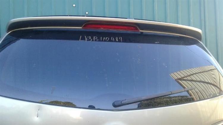 Заднее стекло Mazda Mpv