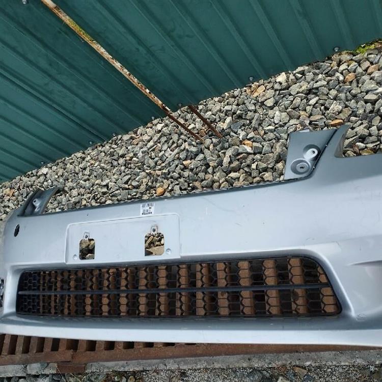 Решетка радиатора Тойота Марк Х Зио в Колпино 87545